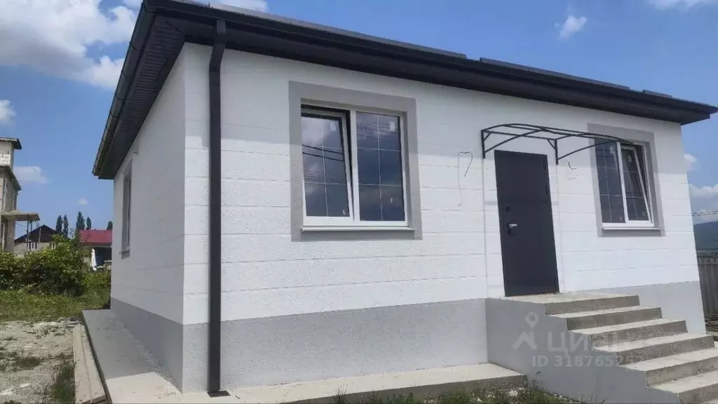 Дом в Краснодарский край, Новороссийск городской округ, Натухаевская ... - Фото 0