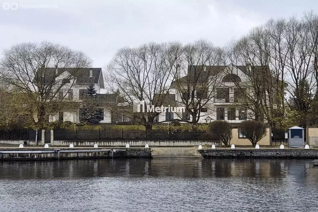 Дом в село Троицкое, КП Золотой город (1300 м) - Фото 2