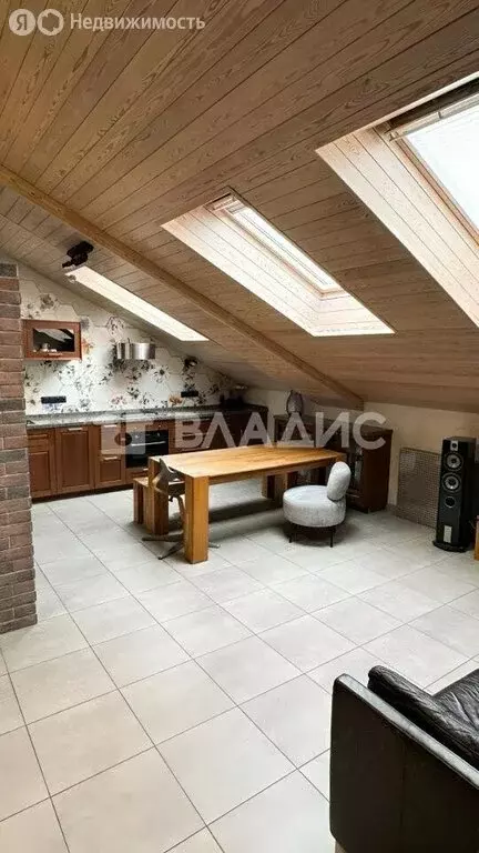 3-комнатная квартира: Отрадное, улица Айвазовского, 1 (85.4 м) - Фото 0