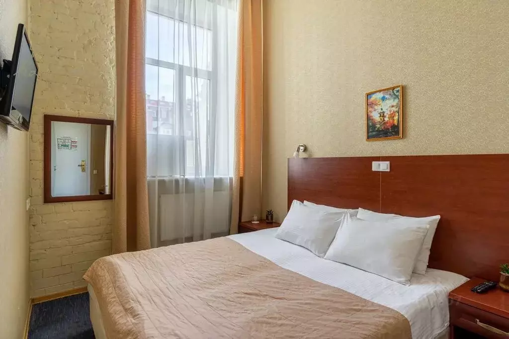 Комната Санкт-Петербург Большая Конюшенная ул., 25 - Фото 1