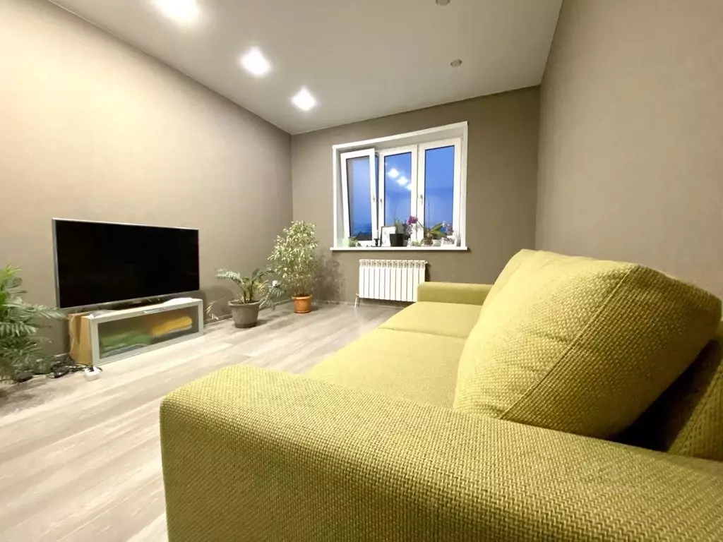 2-к кв. Тверская область, Тверь Октябрьский просп., 99 (58.0 м) - Фото 1