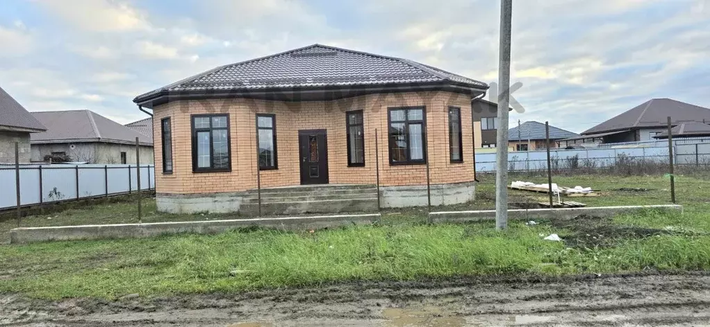 Дом в Адыгея, Майкоп городской округ, пос. Северный ул. Боспорская, 9 ... - Фото 1