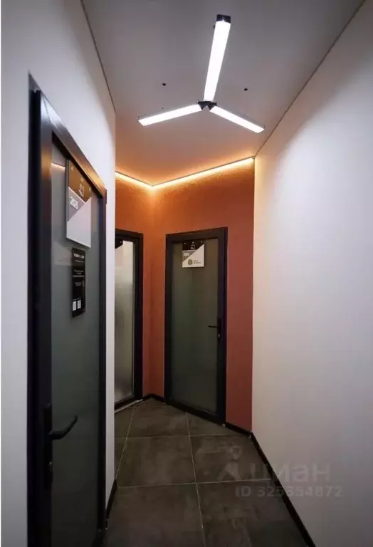 Офис в Татарстан, Казань ул. Аделя Кутуя, 68 (11 м) - Фото 1