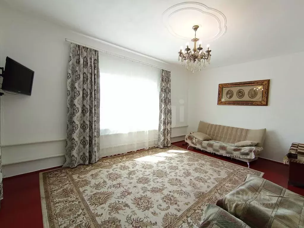 Дом в Карачаево-Черкесия, Усть-Джегута ул. 27-го Партсъезда, 4 (202 м) - Фото 0