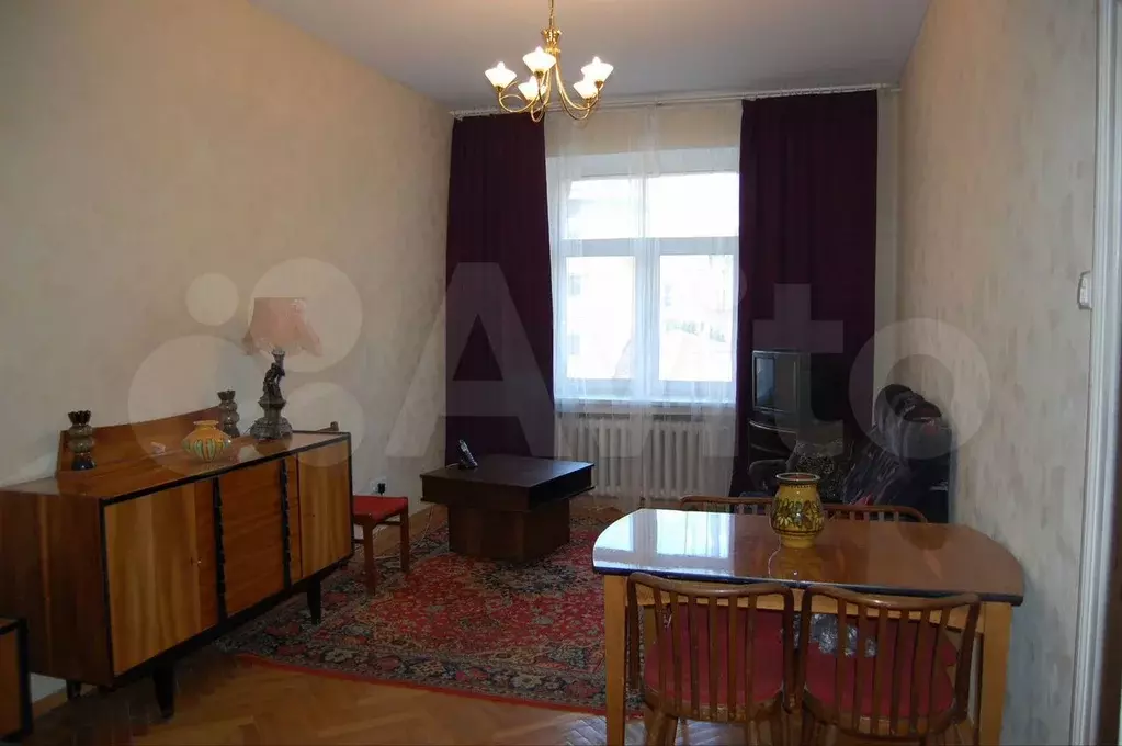2-к. квартира, 60 м, 4/8 эт. - Фото 0