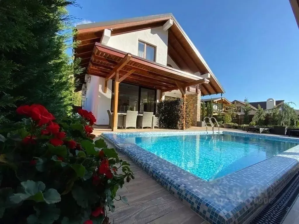 Дом в Краснодарский край, Сочи Красная Поляна пгт, ул. Пчеловодов, 55 ... - Фото 1