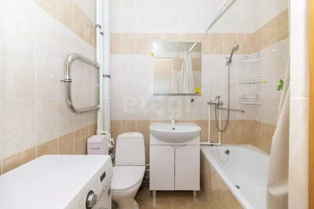 1-к кв. Тюменская область, Тюмень ул. Андрея Бушуева, 4к1 (42.4 м) - Фото 1