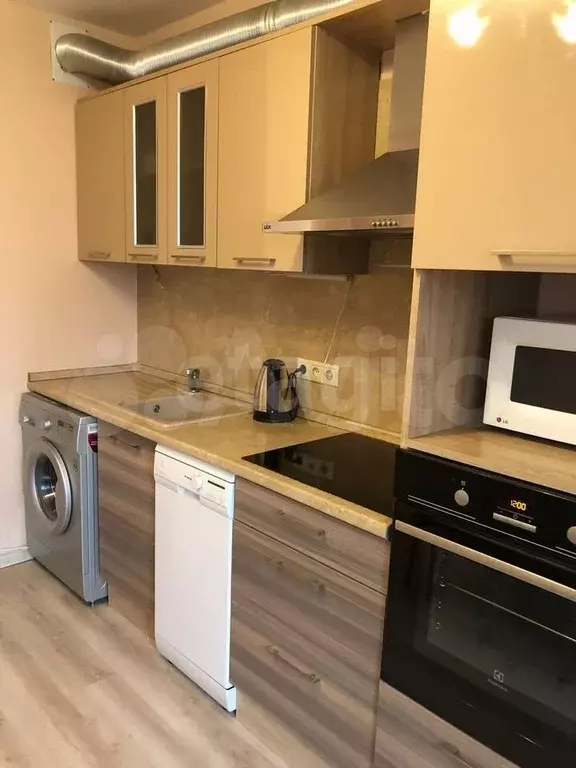 1-к. квартира, 40 м, 15/18 эт. - Фото 1