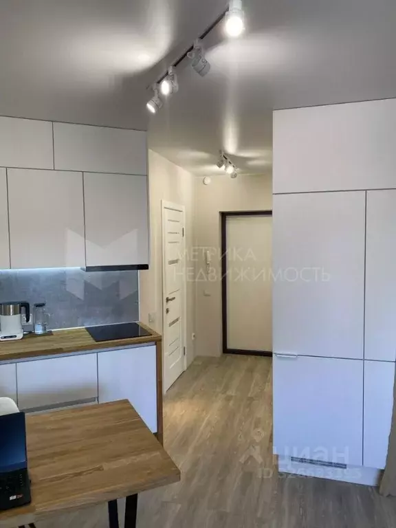 Студия Тюменская область, Тюмень ул. Первооткрывателей, 10 (38.6 м) - Фото 1