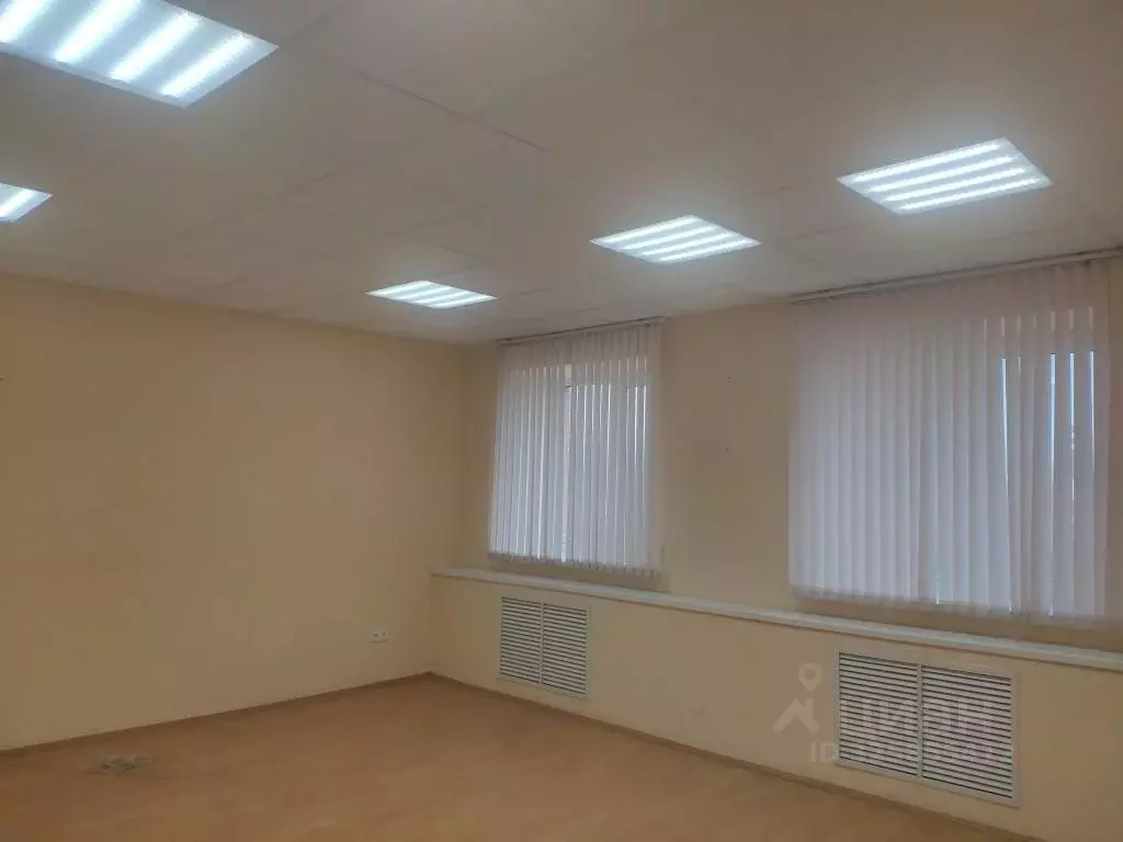 Офис в Свердловская область, Екатеринбург ул. Фронтовых Бригад, 14Г ... - Фото 1