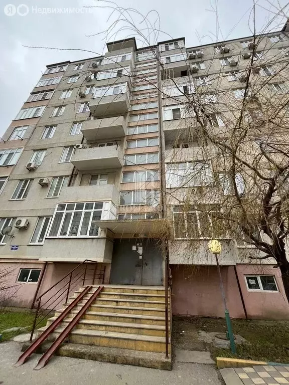 1-комнатная квартира: Махачкала, улица Вузовское Озеро, 19 (49 м) - Фото 1