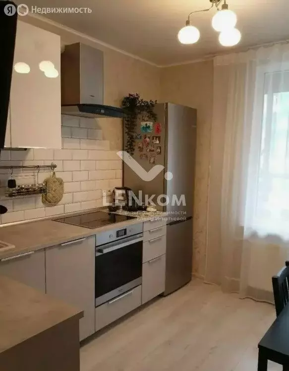 3-комнатная квартира: Ижевск, улица Оружейника Драгунова, 72 (54.3 м) - Фото 1