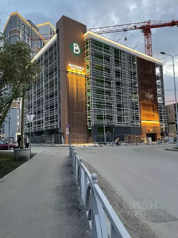 Гараж в Свердловская область, Екатеринбург ул. 8 Марта, 204Г/3 (14 м) - Фото 1