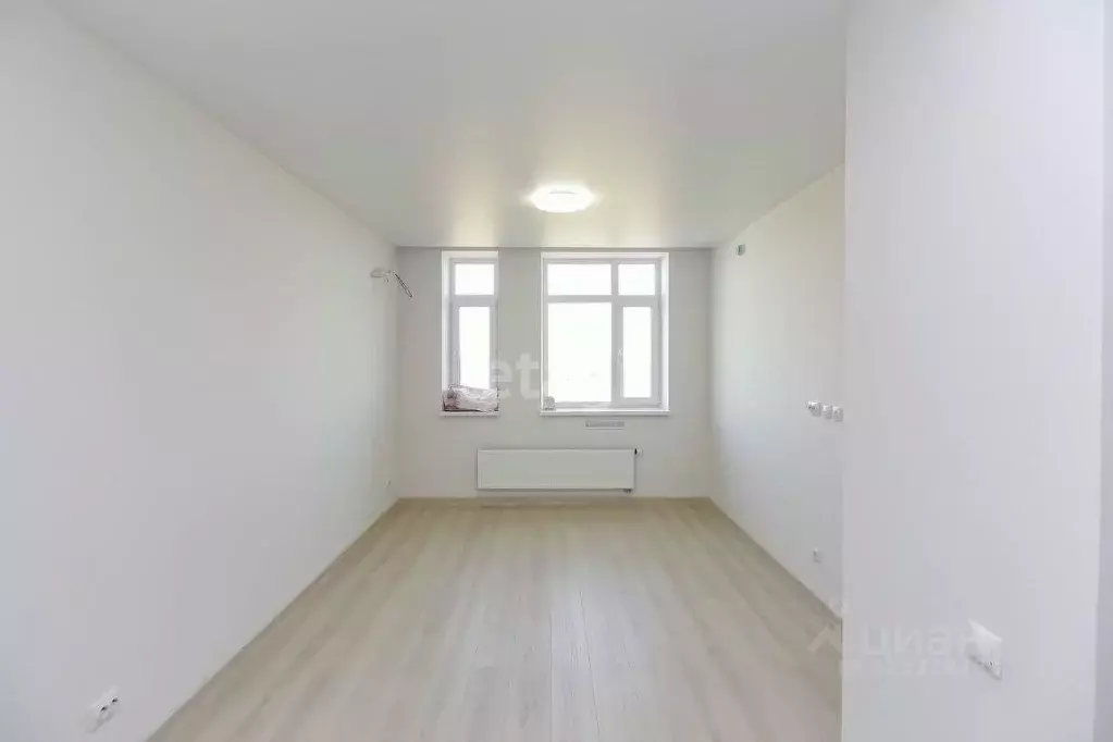 Студия Тюменская область, Тюмень ул. Алматинская, 6 (28.3 м) - Фото 1