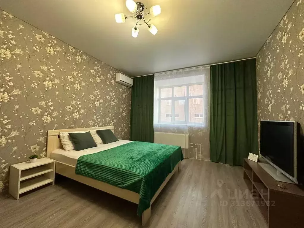 1-к кв. Оренбургская область, Оренбург ул. 60 лет Октября, 1В (50.0 м) - Фото 0