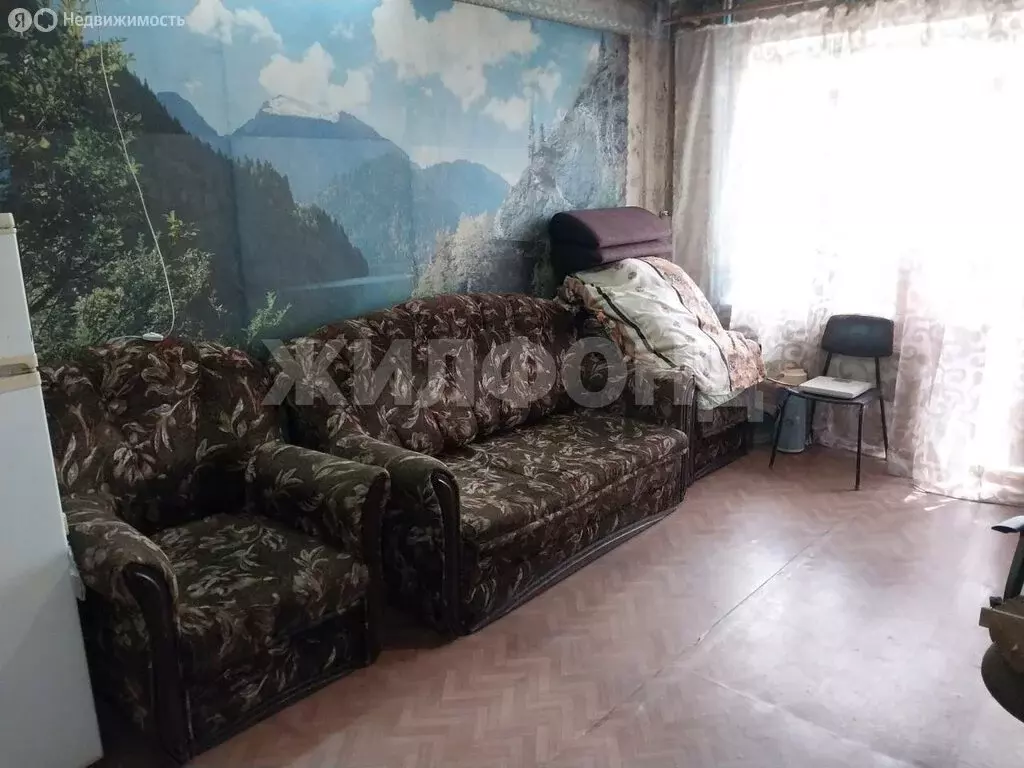 2-комнатная квартира: Черногорск, улица Красных Партизан, 23 (43 м) - Фото 1