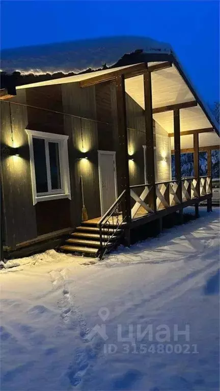 Дом в Новгородская область, Любытинское с/пос, д. Бор 129 (150 м) - Фото 0
