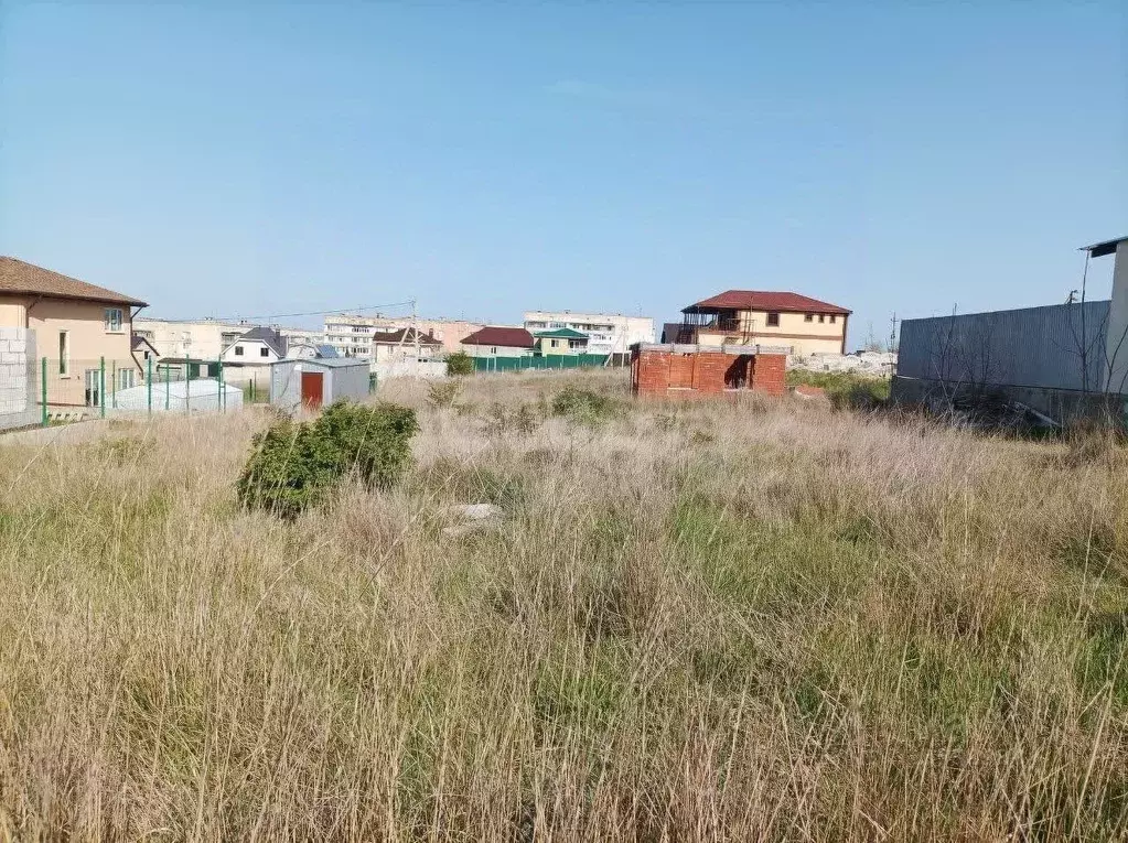 Участок в Крым, Феодосия ул. Кефе (6.1 сот.) - Фото 1