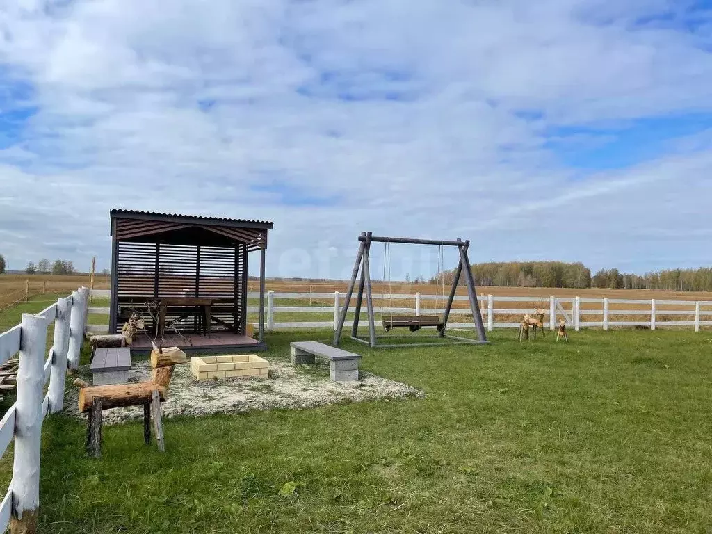 Участок в Тюменская область, Исетский муниципальный округ, с. ... - Фото 1