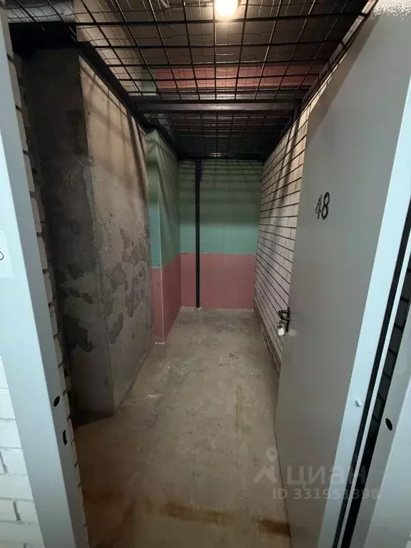 Гараж в Тюменская область, Тюмень ул. Тимофея Чаркова, 93 (5 м) - Фото 1