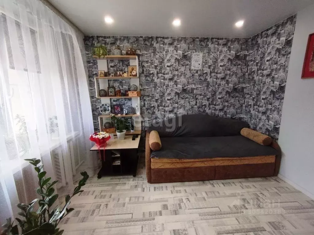 3-к кв. Ленинградская область, Кириши ул. Строителей, 10 (57.3 м) - Фото 1