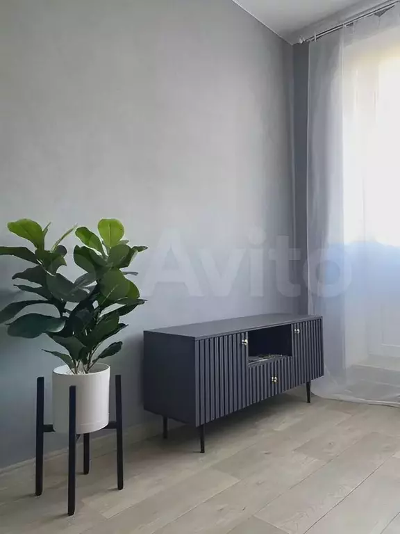 Комната 12,3 м в 6-к., 5/15 эт. - Фото 1