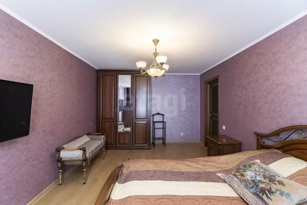 2-к кв. Тюменская область, Тюмень Холодильная ул., 15 (64.1 м) - Фото 0