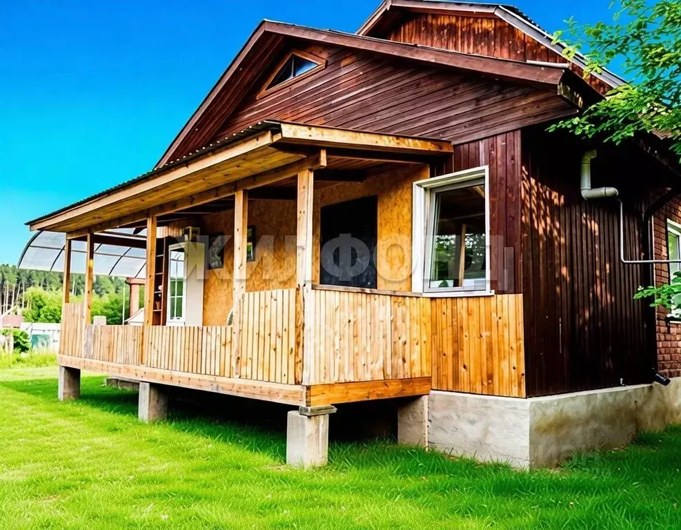 Дом в Томская область, Томский район, с. Курлек Трактовая ул. (50 м) - Фото 1