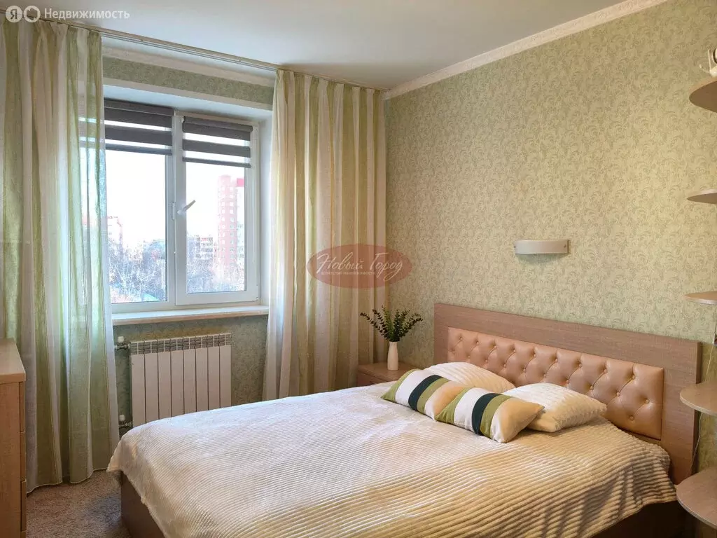 3-комнатная квартира: Тюмень, улица Болотникова, 11 (68 м) - Фото 2