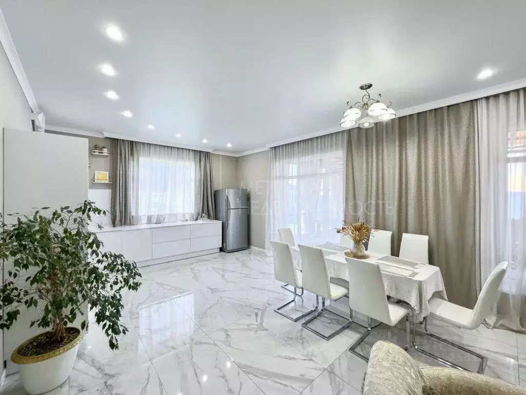 Коттедж в Тюменская область, Тюменский район, с. Гусево  (221 м) - Фото 1