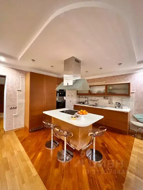 2-к кв. Краснодарский край, Сочи ул. Демократическая, 43 (120.0 м) - Фото 1