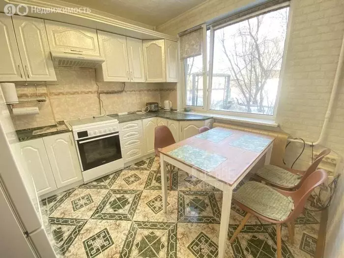 3-комнатная квартира: село Ям, улица Связистов, 8 (63.2 м) - Фото 1