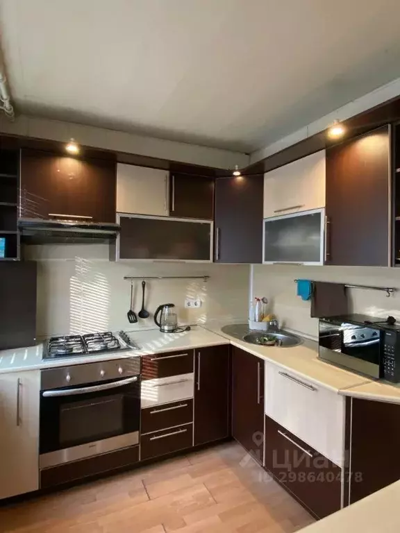 3-к кв. Волгоградская область, Волгоград Жилгородок мкр, ул. Маршала ... - Фото 1