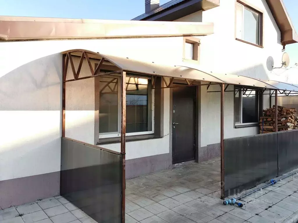 Дом в Самарская область, Кинельский район, Бобровка с/пос, с. Бобровка ... - Фото 2