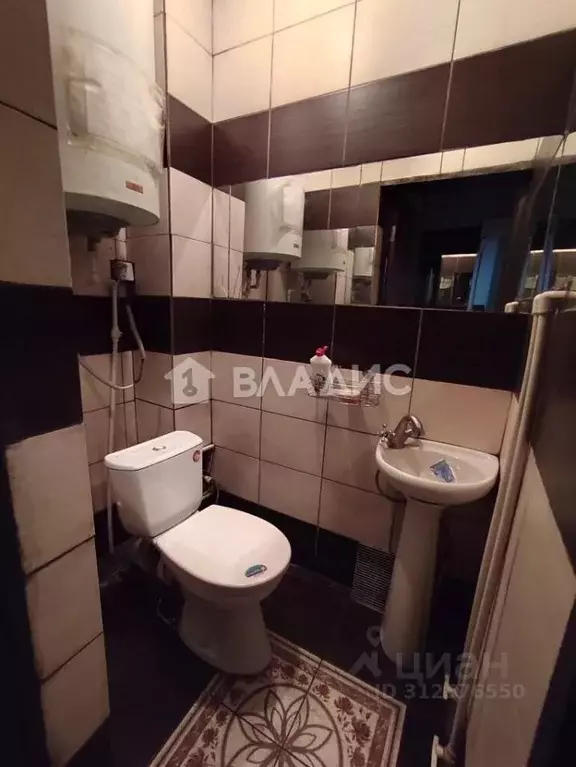 Дом в Ярославская область, Рыбинск 1-я Выборгская ул., 45 (360 м) - Фото 1
