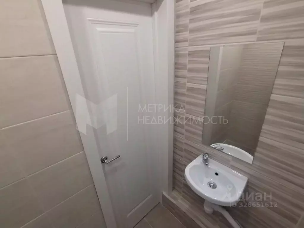 Студия Тюменская область, Тюмень ул. Мельникайте, 63 (21.5 м) - Фото 1