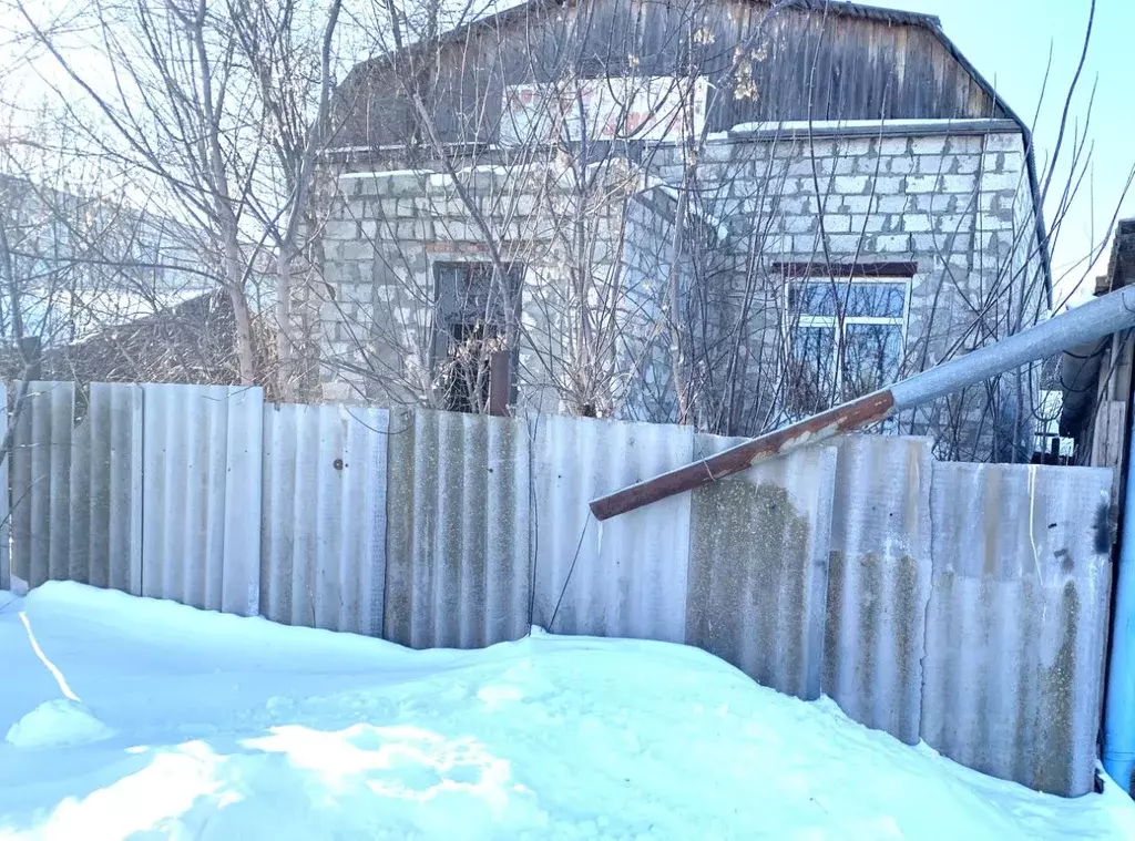 Дом в Саратовская область, Ершов Коммунальная ул., 1 (122 м) - Фото 1