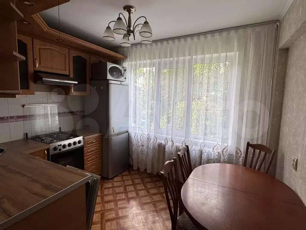 2-к. квартира, 54 м, 2/5 эт. - Фото 0