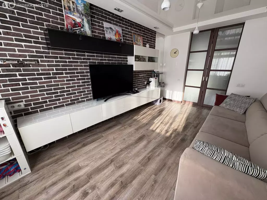 2-комнатная квартира: Екатеринбург, улица Вильгельма де Геннина, 31 ... - Фото 0