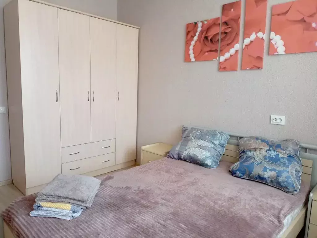 2-к кв. Хакасия, Черногорск Линейная ул., 257 (33.0 м) - Фото 1