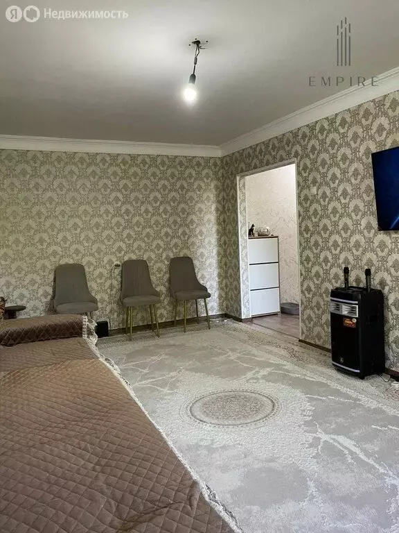 3-комнатная квартира: Грозный, улица Адама Малаева, 310 (61 м) - Фото 1