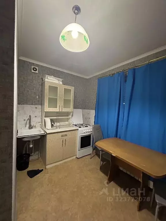 1-к кв. Саратовская область, Энгельс просп. Химиков, 3Д (35.0 м) - Фото 1