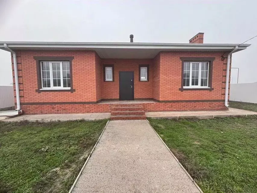 Дом в Ростовская область, Неклиновский район, с. Новобессергеневка ул. ... - Фото 1