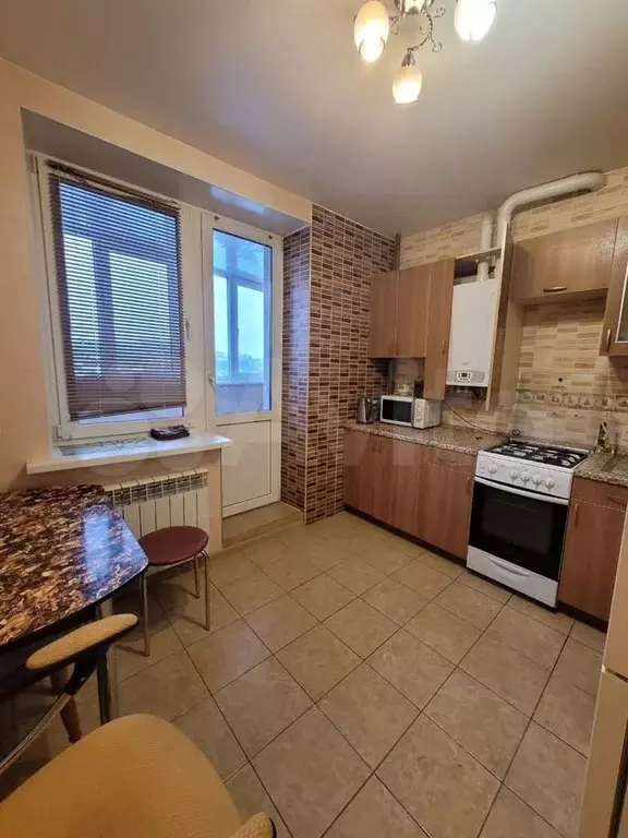 1-к. квартира, 38 м, 7/9 эт. - Фото 0
