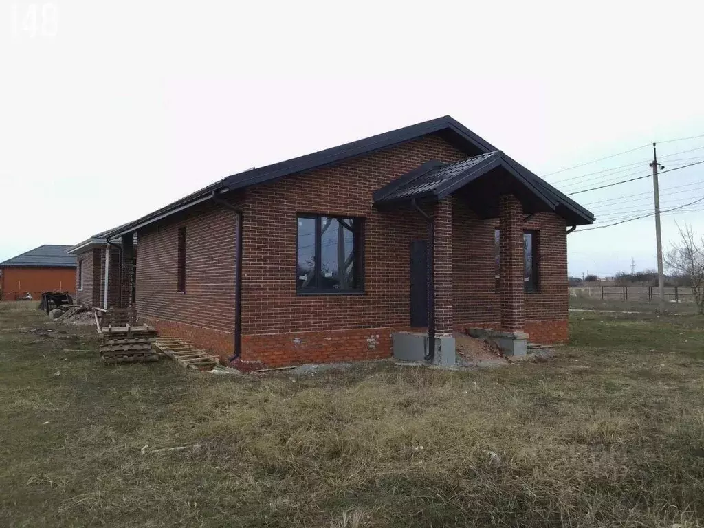 Дом в Краснодарский край, Усть-Лабинск ул. М.Ф. Форостинова (104 м) - Фото 2