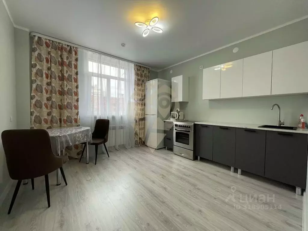1-к кв. Белгородская область, Старый Оскол Космос мкр, 11 (37.6 м) - Фото 0