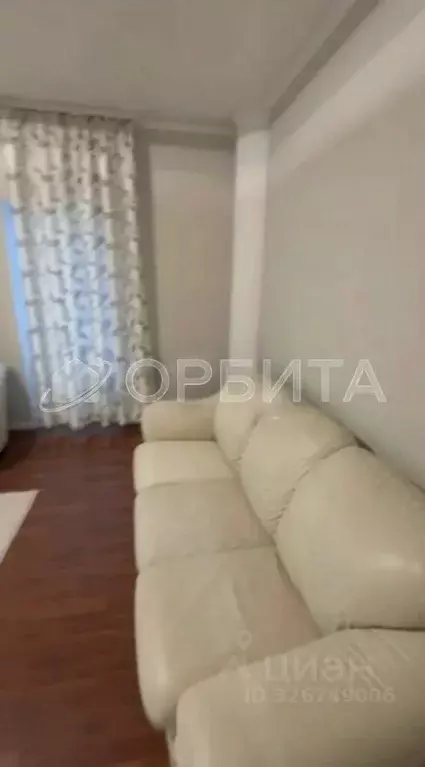 2-к кв. Тюменская область, Тюмень ул. 50 лет ВЛКСМ, 15 (66.8 м) - Фото 1