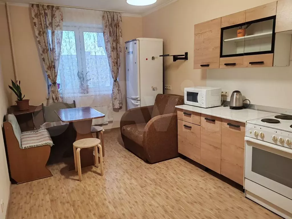 2-к. квартира, 60 м, 6/10 эт. - Фото 0