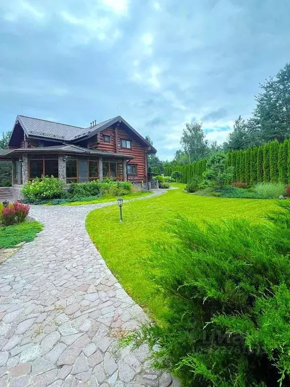 Дом в Псковская область, Печорский муниципальный округ, д. Вишняково  ... - Фото 0