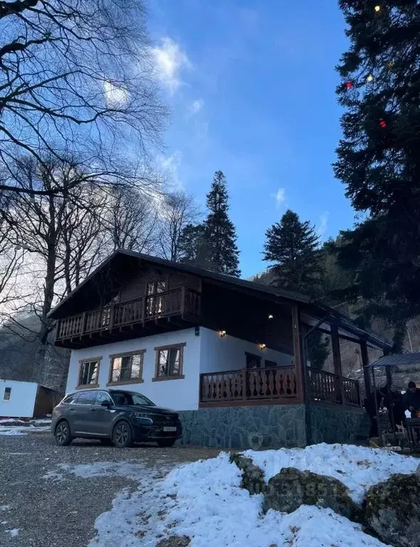 Дом в Карачаево-Черкесия, Зеленчукский район, с. Архыз ул. Водопадная, ... - Фото 0